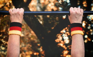 爱游戏官网app-英超球队通过高强度间歇训练提升球员耐力表现，英超球队一天训练多久