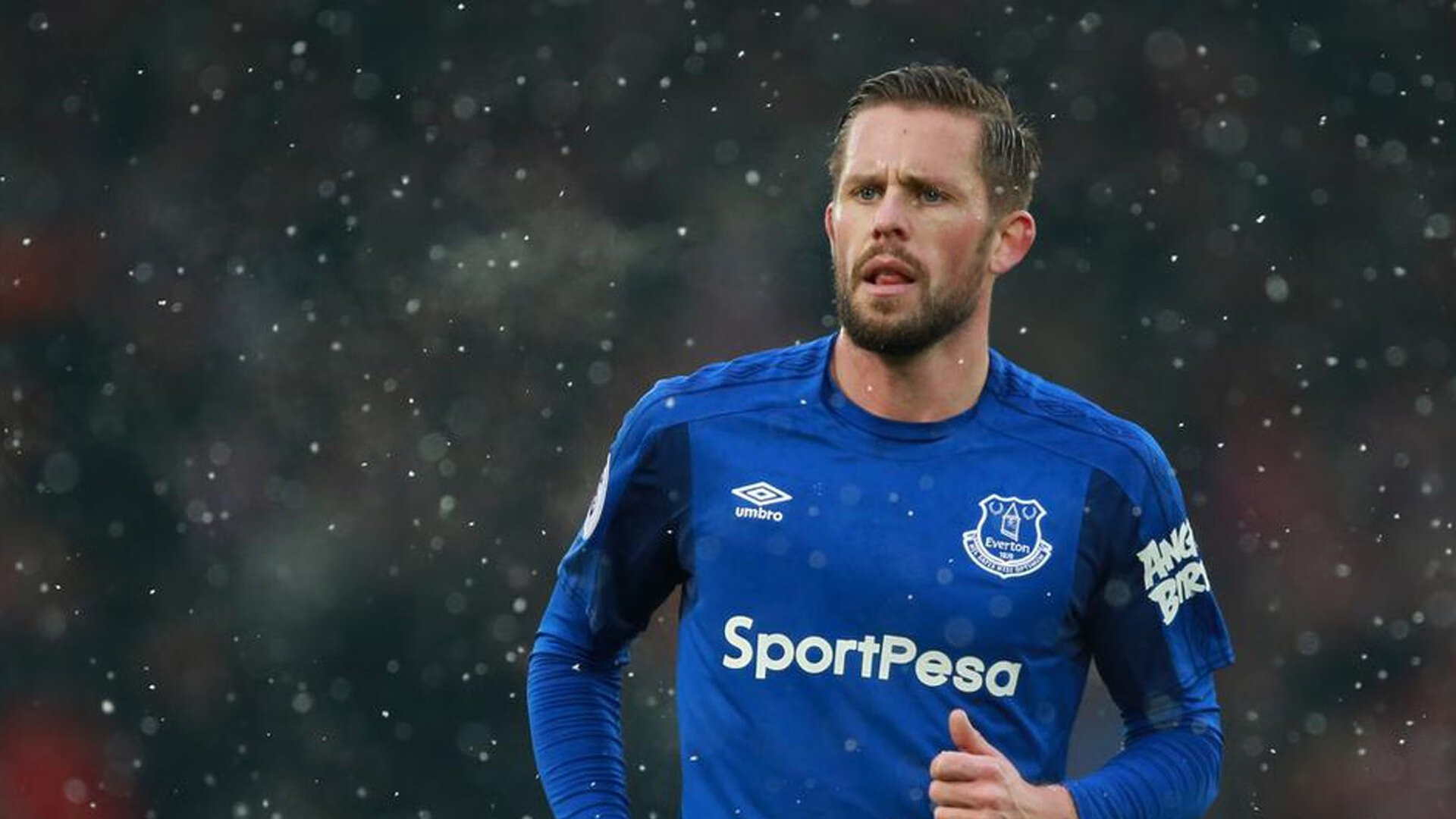 “高新体育中心:健力赛事见证选手超越自我,力争金牌”