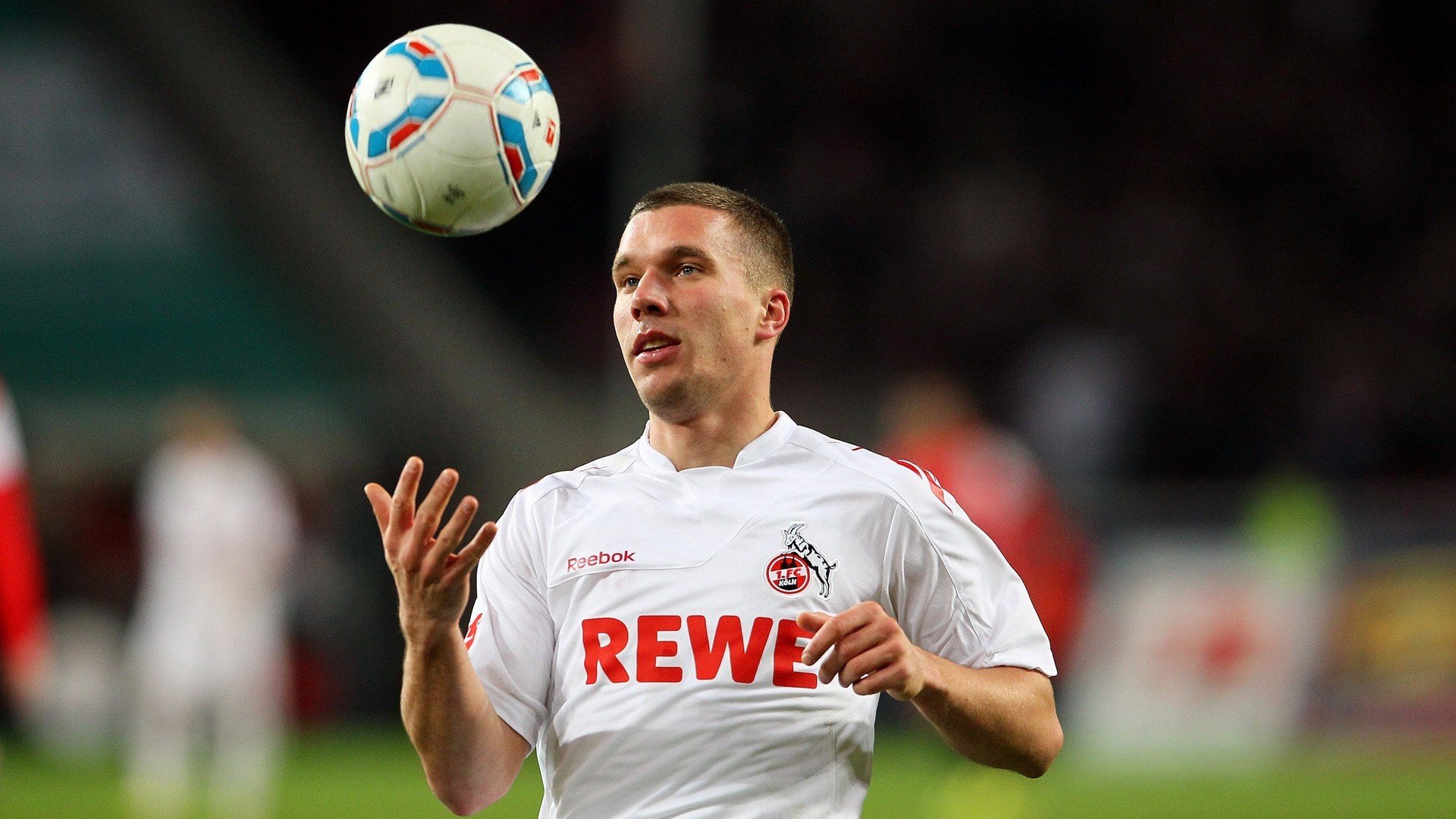 爱游戏app下载-亚洲杯国足爆冷 球迷呼吁技术改革，亚洲杯 中国足球